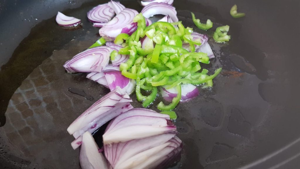 בצל ופלפל חריף